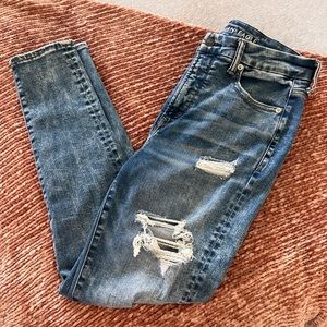 American Eagle Lu(x)e Ripped High-Waisted Jegging